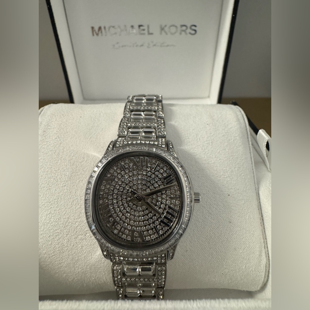 Michael Kors Limited Edition Mini Sage Pavé Silver-Tone Watch